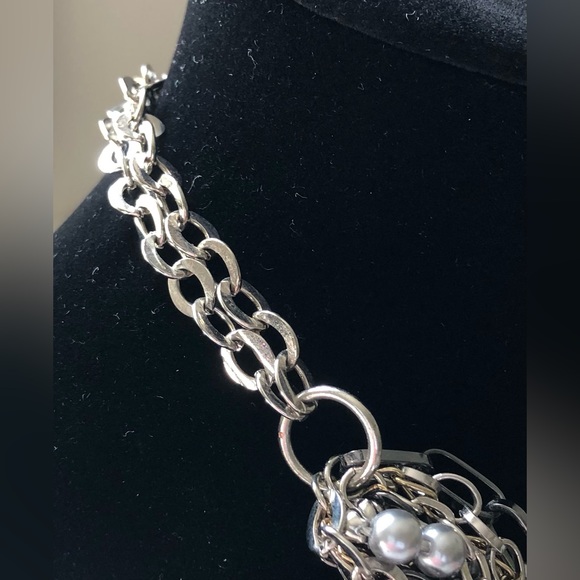 Twisted Chain & Pearl Necklace w/Charms & Pendant - Picture 3 of 9